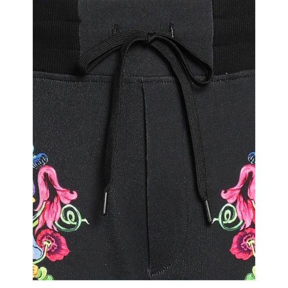 NWT | Versace Jeans Couture Felpa Baroque Print Shorts | Sz S - Picture 4 of 10